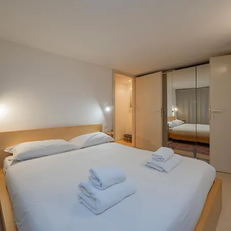 Luxury - Ausonio * Milan